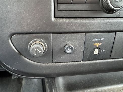 Used 2016 GMC Savana 3500 image 15