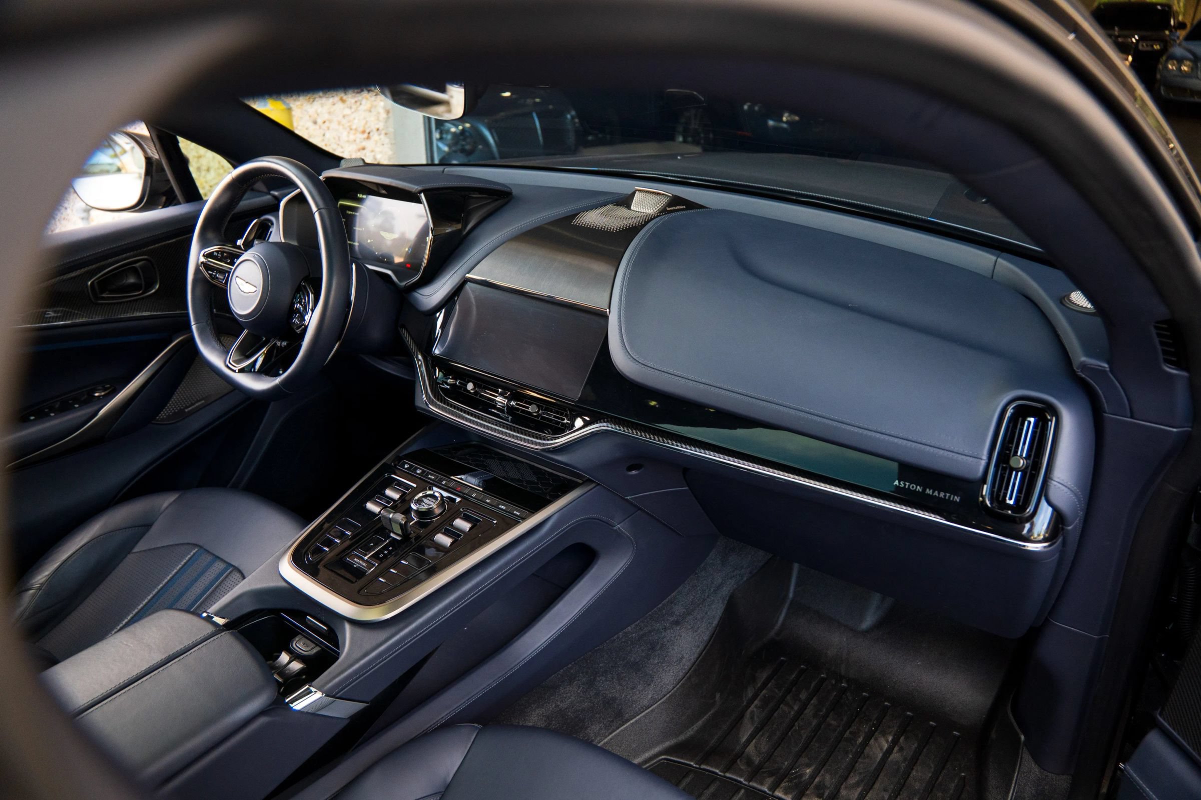 Used 2025 Aston Martin DBX 707 AWD/4WD image 27