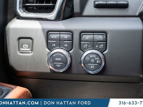Used 2024 GMC Sierra 3500 Denali Ultimate AWD/4WD image 14