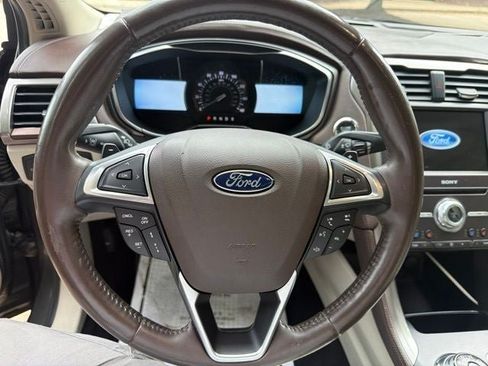 Used 2017 Ford Fusion Platinum FWD image 11