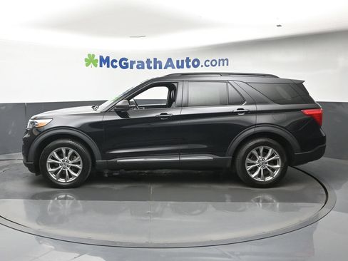Used 2020 Ford Explorer XLT w/ Equipment Group 202A AWD/4WD image 24