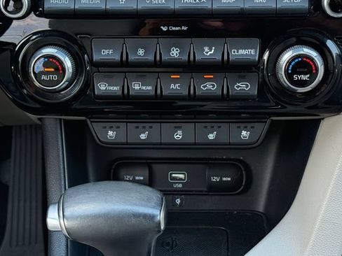 Used 2020 Kia Sportage EX w/ EX Technology Package FWD image 23