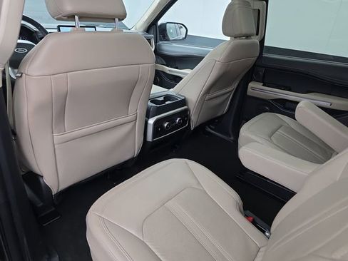 Used 2024 Ford Expedition Limited image 47