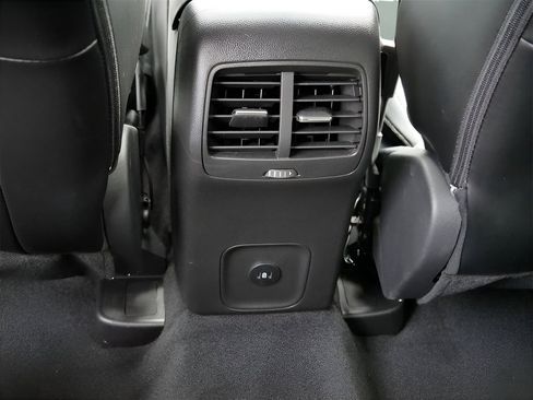 Used 2024 Ford Escape SE image 15