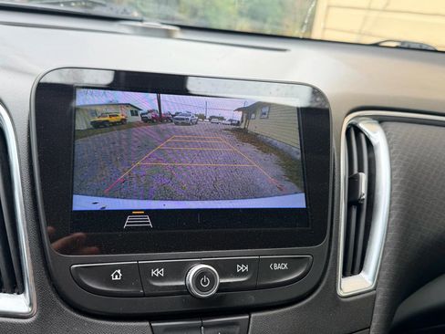 Used 2020 Chevrolet Malibu LT image 10