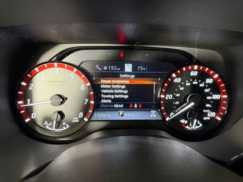Used 2024 Nissan Titan PRO-4X w/ Pro-4x Convenience Package AWD/4WD image 14