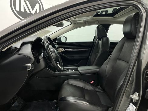 Used 2020 MAZDA MAZDA3 Premium image 12