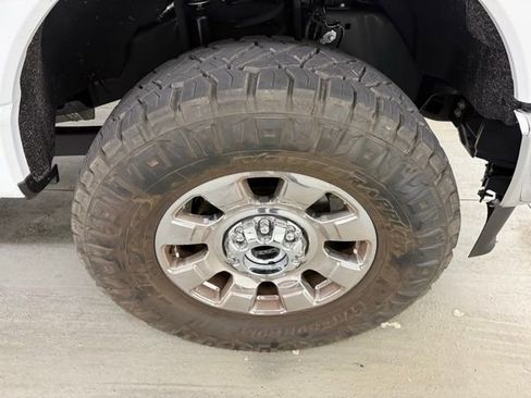 New 2025 Ford F350 Lariat w/ Lariat Ultimate Package image 5