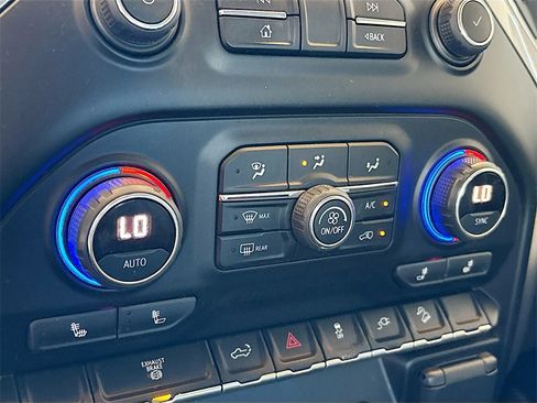 Used 2022 Chevrolet Silverado 2500 LTZ image 15