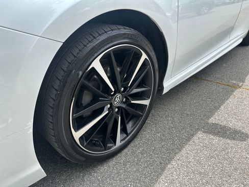 Used 2020 Toyota Camry XSE FWD image 7