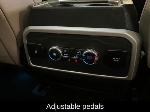 Used 2023 Ford Expedition Limited image 14