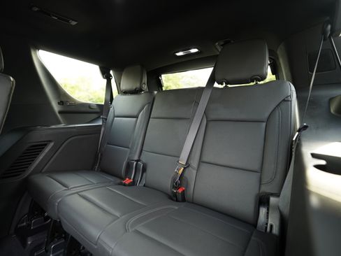 Used 2023 Chevrolet Tahoe LT w/ LT Signature Plus Package AWD/4WD image 12