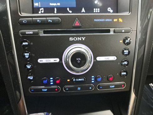 Used 2018 Ford Explorer Platinum AWD/4WD image 21