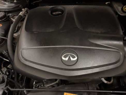 Used 2018 INFINITI QX30 Premium w/ Navigation Package AWD/4WD image 26