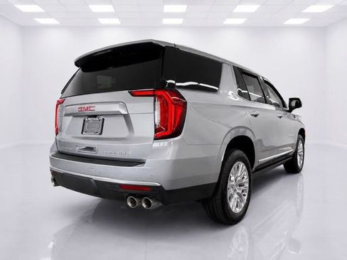 Used 2024 GMC Yukon Denali w/ Advanced Technology Package AWD/4WD image 7