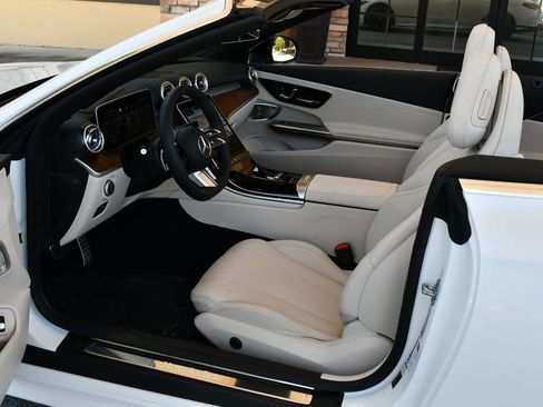 Used 2026 Mercedes-Benz CLE 450 4MATIC Cabriolet image 60