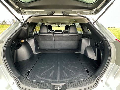 Used 2015 Toyota Venza XLE image 45