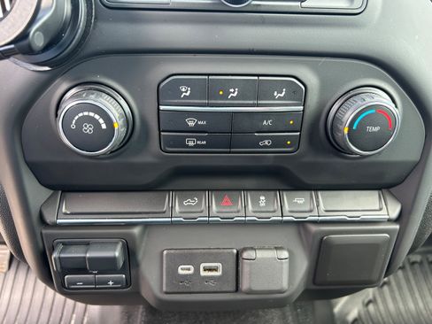 Used 2021 Chevrolet Silverado 2500 W/T w/ WT Convenience Package RWD image 18