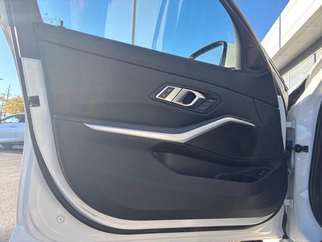 Used 2019 BMW 330i xDrive Sedan AWD/4WD image 10