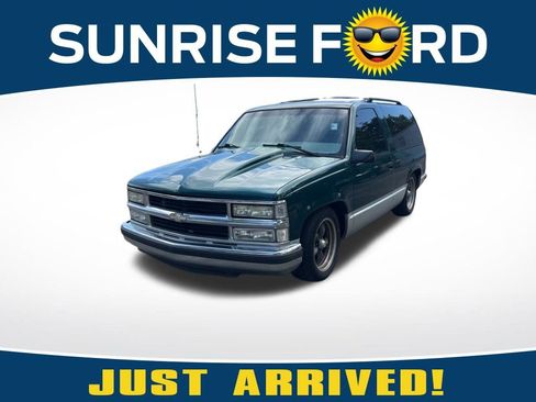Used 1997 Chevrolet Tahoe 2WD 2-Door w/ Preferred Equipment Group 3 image 1