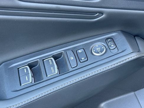 Used 2025 Honda Accord Sport image 13