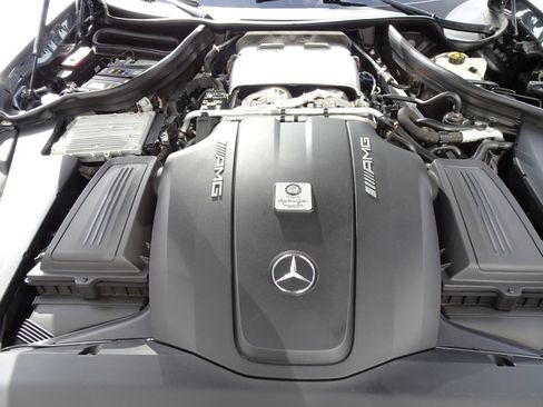 Used 2018 Mercedes-Benz AMG GT C image 18