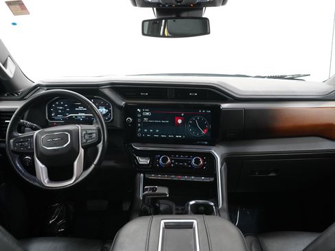 Used 2022 GMC Sierra 1500 Denali AWD/4WD image 16