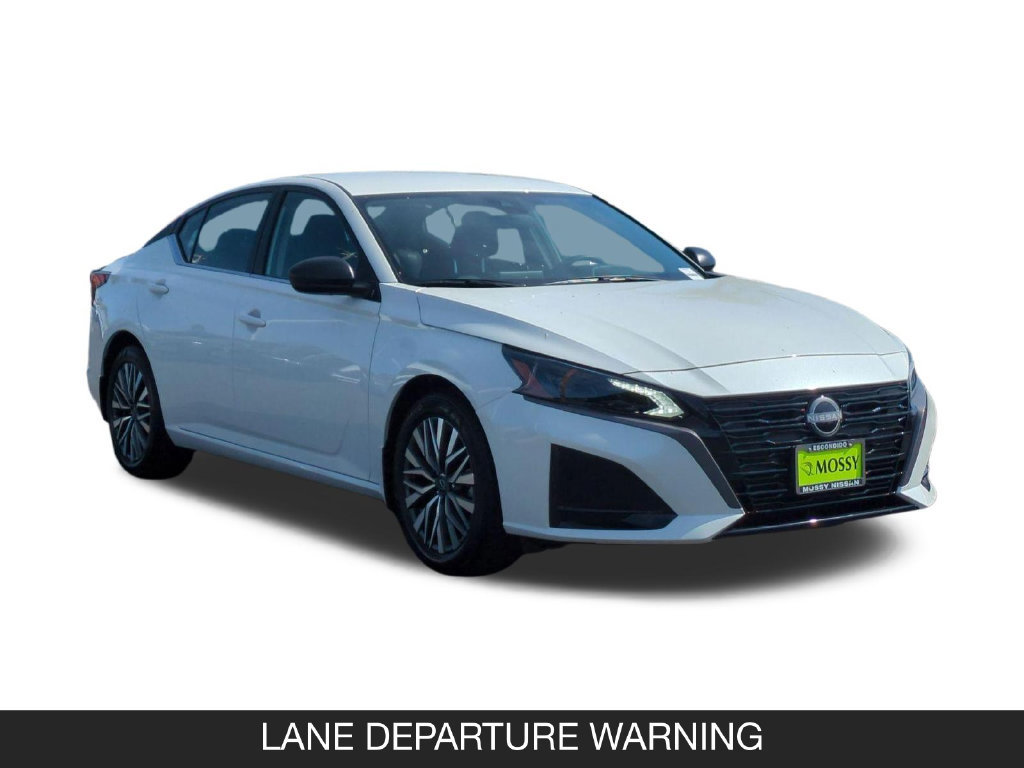 New 2026 Nissan Altima 2.5 SV FWD image 2