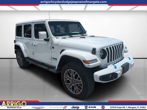 Used 2023 Jeep Wrangler Unlimited Sahara AWD/4WD image 1