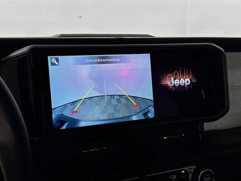 Used 2024 Jeep Gladiator Sport AWD/4WD image 22