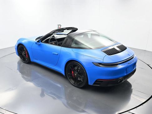 Certified 2022 Porsche 911 Targa 4 GTS AWD/4WD image 32