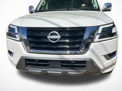 Used 2023 Nissan Armada Platinum w/ Captain's Chairs Package AWD/4WD image 10