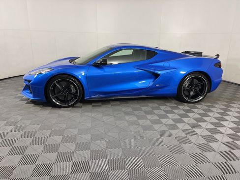 New 2025 Chevrolet Corvette E-Ray image 2