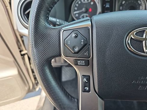 Used 2022 Toyota Tacoma SR5 w/ Technology Package RWD image 17