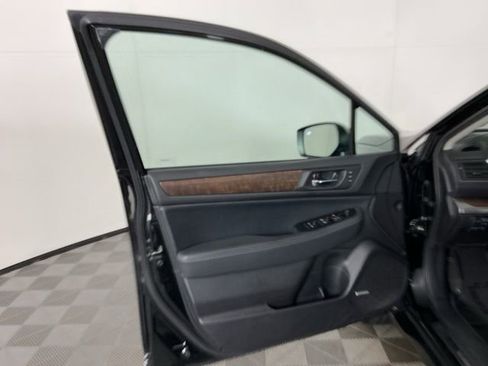 Used 2016 Subaru Outback 2.5i Limited image 12