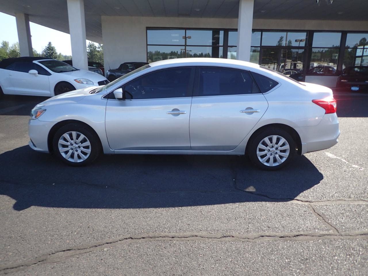 Used 2017 Nissan Sentra S FWD image 2