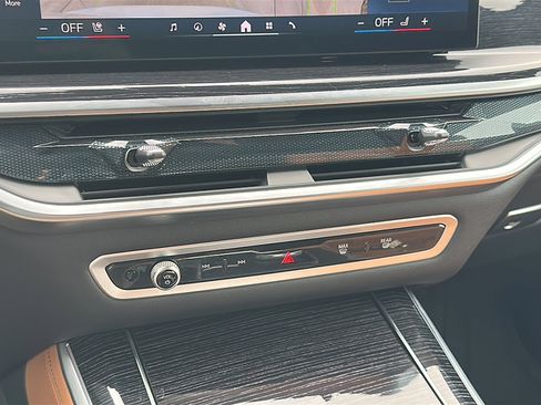 Certified 2025 BMW X5 xDrive40i w/ M Sport Package image 33