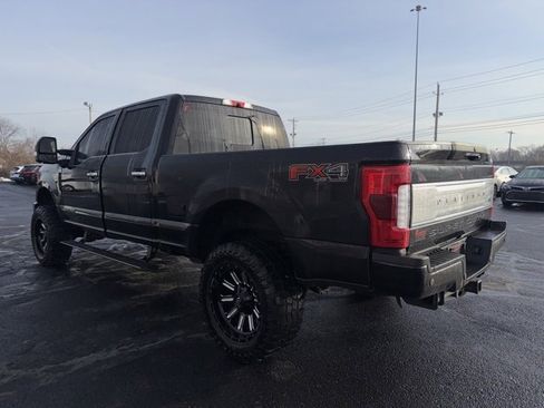 Used 2019 Ford F350 Platinum w/ Platinum Ultimate Package image 5