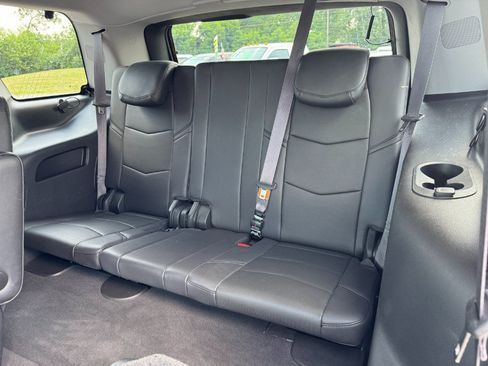 Used 2015 Cadillac Escalade Premium AWD/4WD image 17