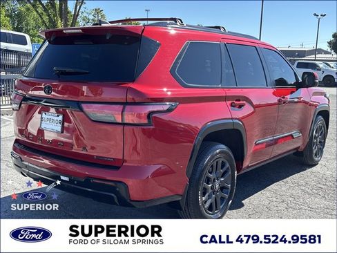 Used 2025 Toyota Sequoia Platinum AWD/4WD image 3