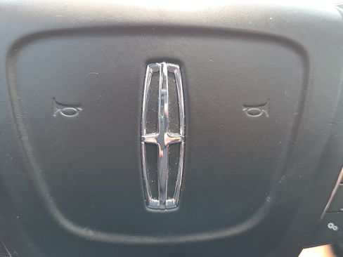 Used 2021 Lincoln Nautilus Reserve AWD/4WD image 35