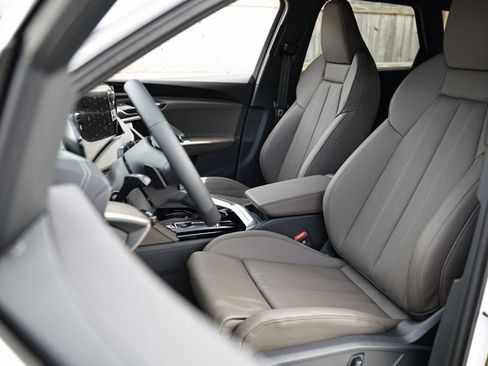 New 2025 Audi Q5 Premium Plus w/ Premium Plus image 23