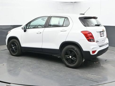 Used 2020 Chevrolet Trax LS FWD image 7