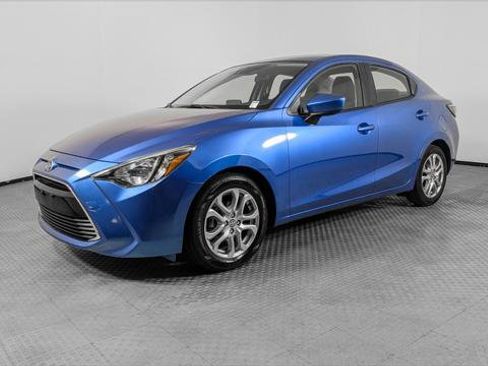 Used 2016 Scion iA FWD image 2