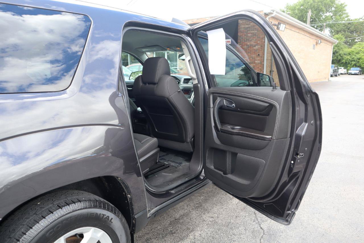Used 2015 GMC Acadia SLE FWD image 13