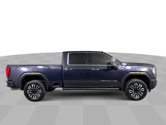 Used 2025 GMC Sierra 2500 Denali Ultimate AWD/4WD image 9