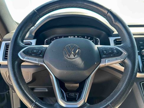 Used 2022 Volkswagen Atlas Cross Sport SEL R-Line image 10