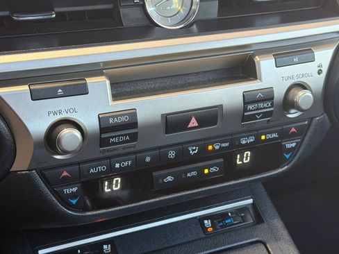 Used 2014 Lexus ES 350 w/ Premium Package FWD image 25
