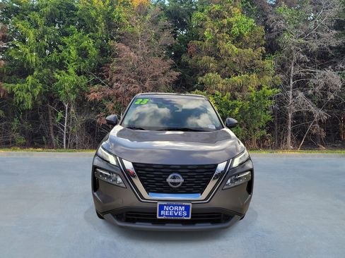 Used 2023 Nissan Rogue SV AWD/4WD image 2