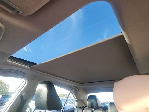 Used 2020 Toyota Camry XSE image 39